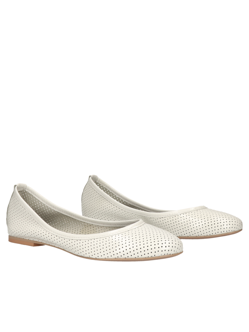 White ballerinas Sally, Conhpol Bis, Konopka Shoes