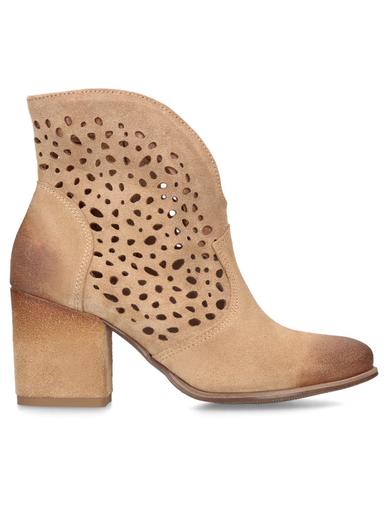 Beige boots Alison, Exquisite, Konopka Shoes