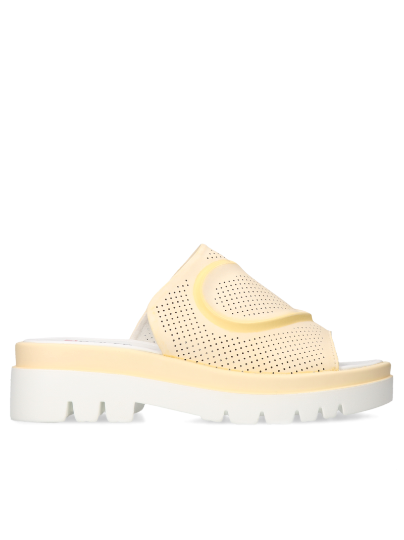 Yellow flip flops Wiwiana, Artiker, Konopka Shoes