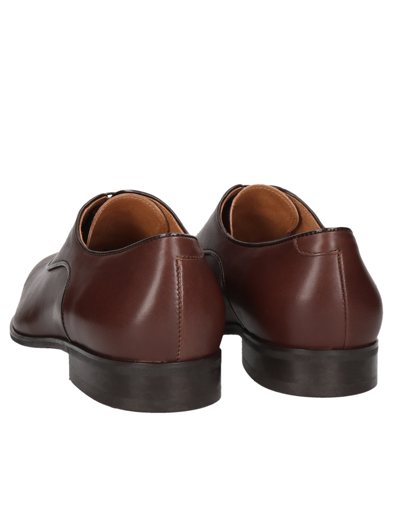 Classic, elegant model of leather oxfords, ideal shoes for a suit