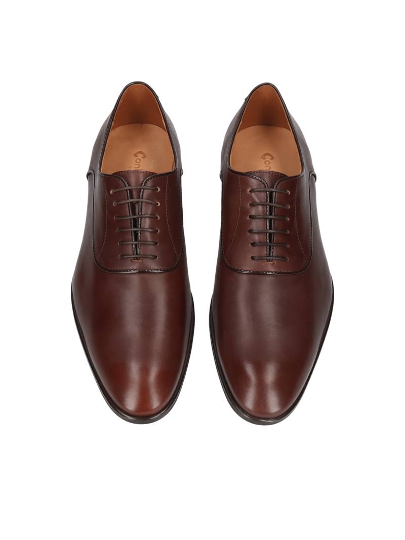 Classic, elegant model of leather oxfords, ideal shoes for a suit