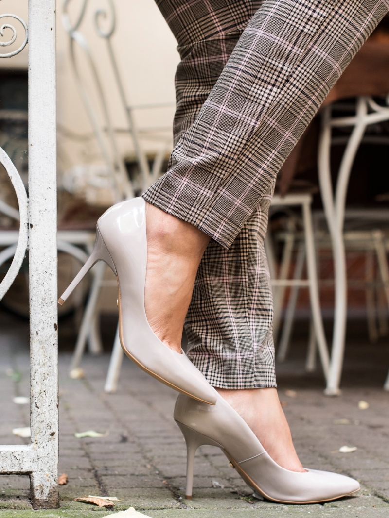 Grey high heels Daisy, Conhpol Bis - Polish production, High heels, BI0307-16, Konopka Shoes