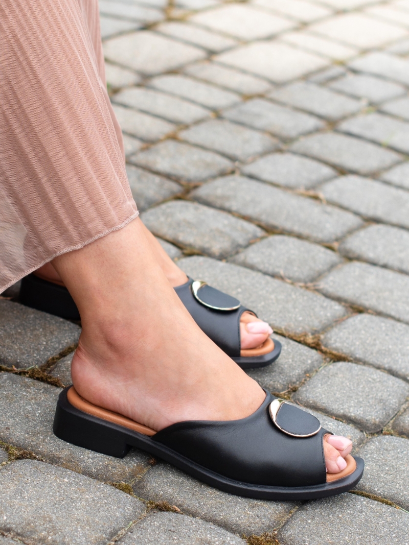 Black flip-flops Oxana, Artiker, Konopka Shoes