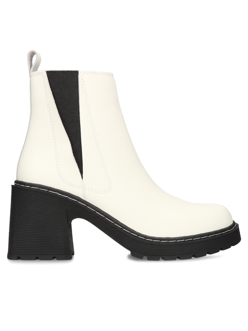 White chelsea boots Lynda, Chelsea boots, HK0148-02, Konopka Shoes