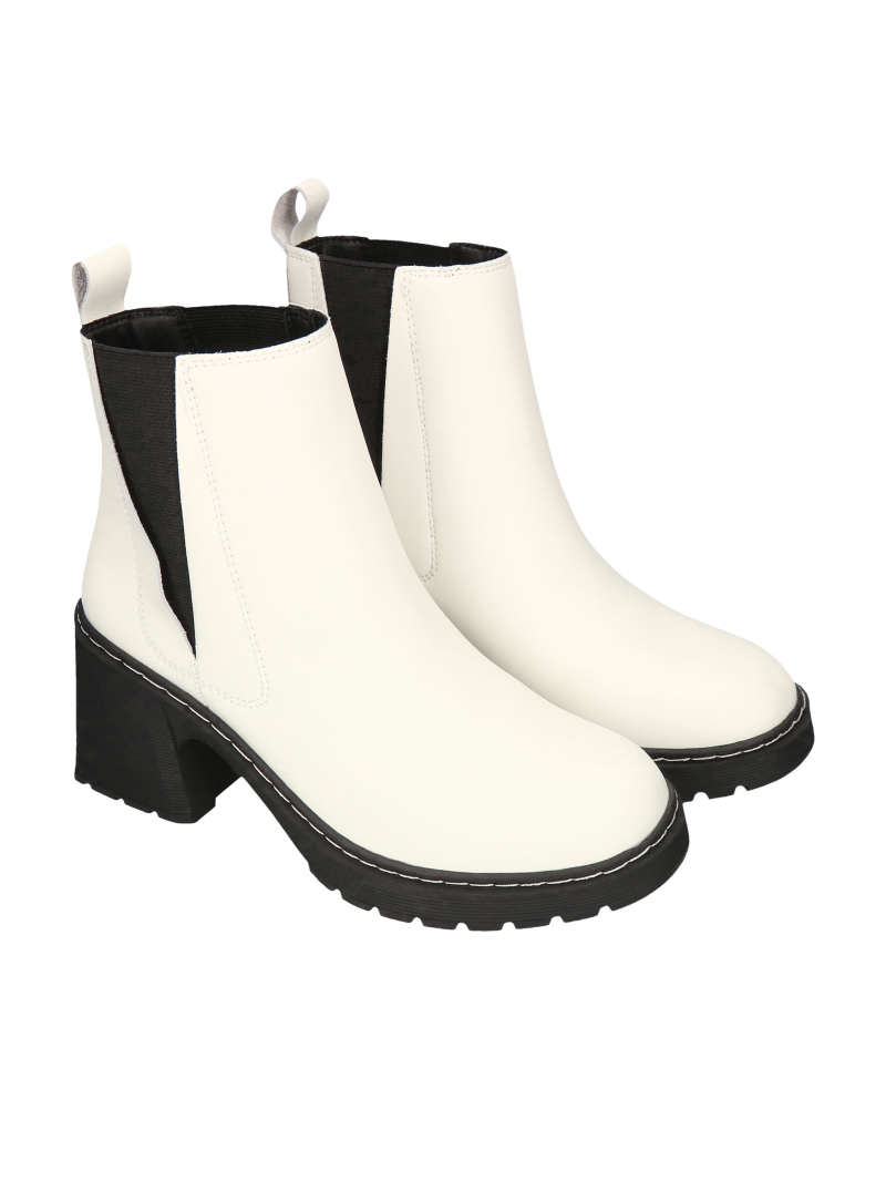 White chelsea boots Lynda, Chelsea boots, HK0148-02, Konopka Shoes
