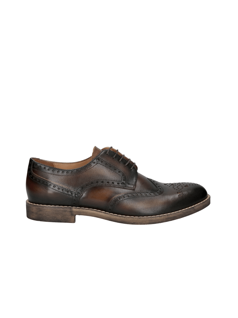 Classic men's brogues perfect for casual styling Classic men's brogues perfect for casual styling