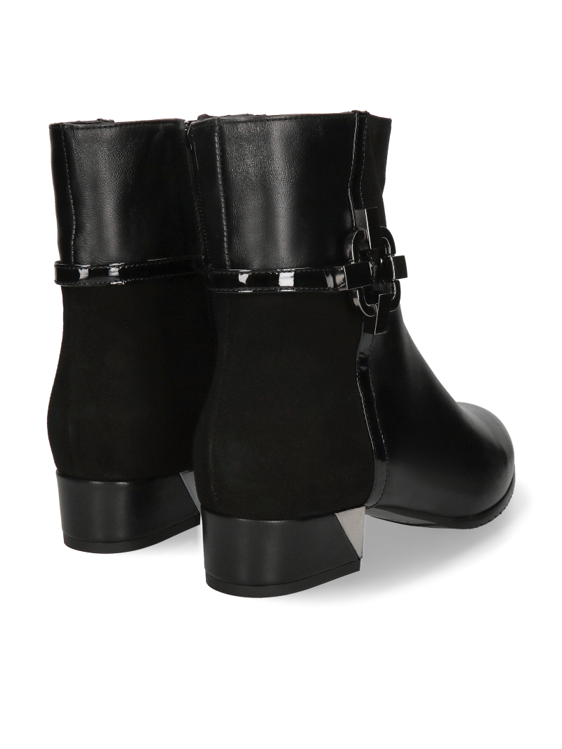 Elegant low-heeled women's boots, original women's boots with low heels