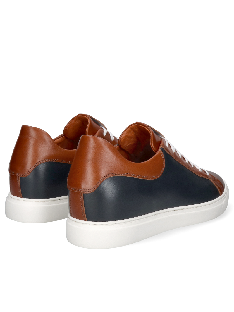 Premium sneakers with discreet elevation - leather upper