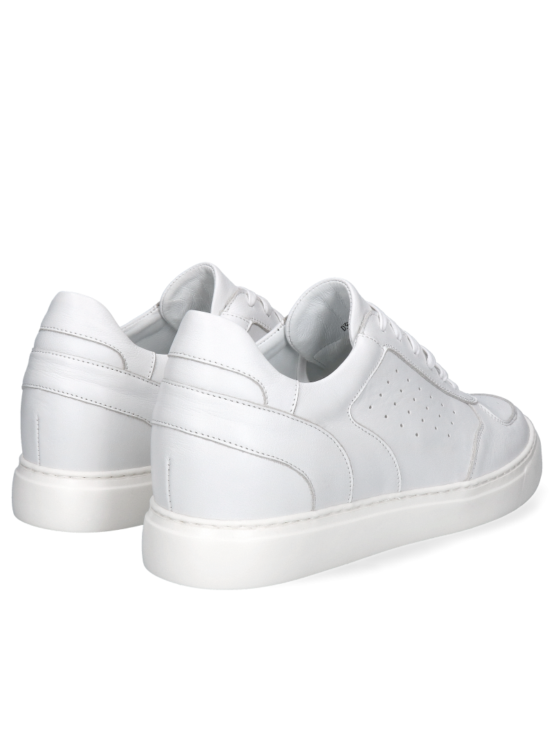Lightweight white sneakers, invisible elevation, perfect for everyday wear