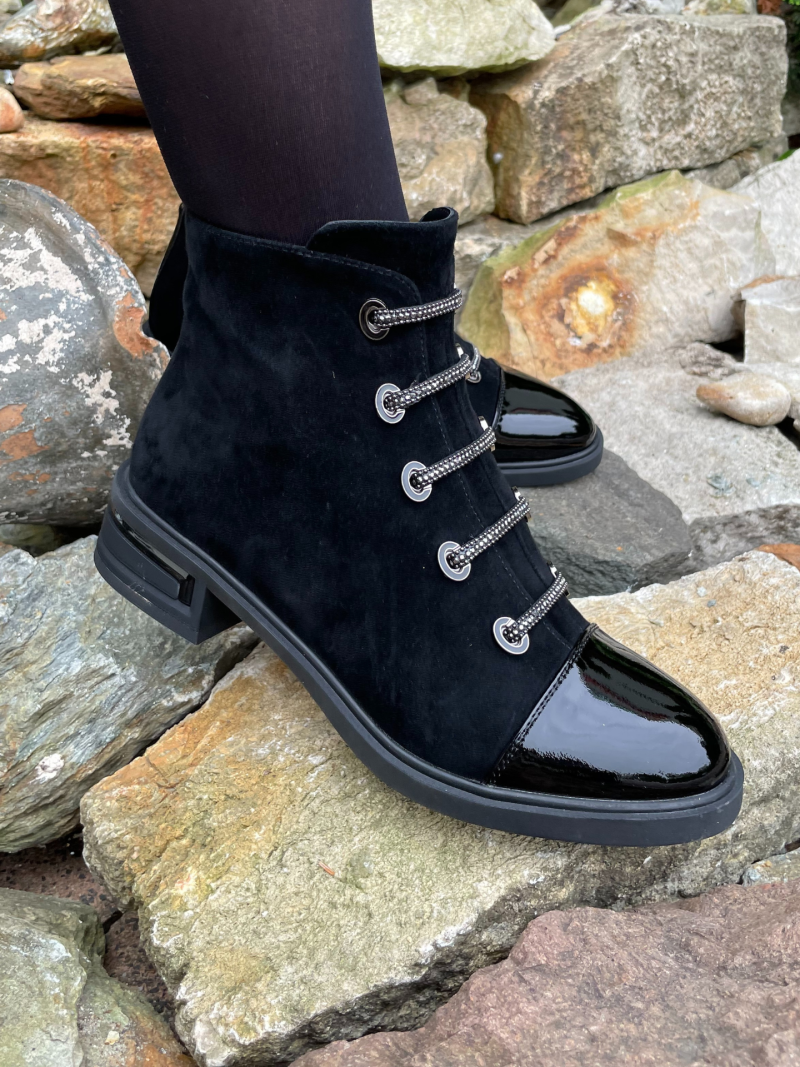 Women's insulated boots black suede leather, with lacquered nose, Konopka Shoes