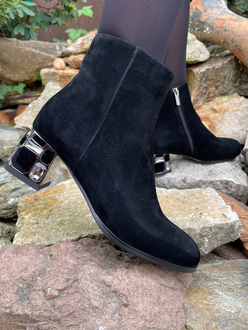 Women's insulated black suede leather boots, on a stiletto heel with a decorative heel, Konopka Shoes