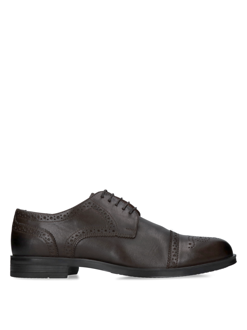 Men's classic leather brogues, for suit and business meetings