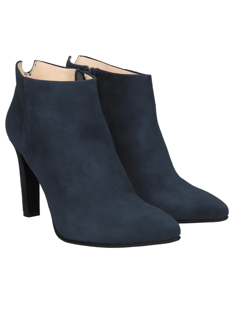 Comfortable heeled leather boots perfect for women who love the classics