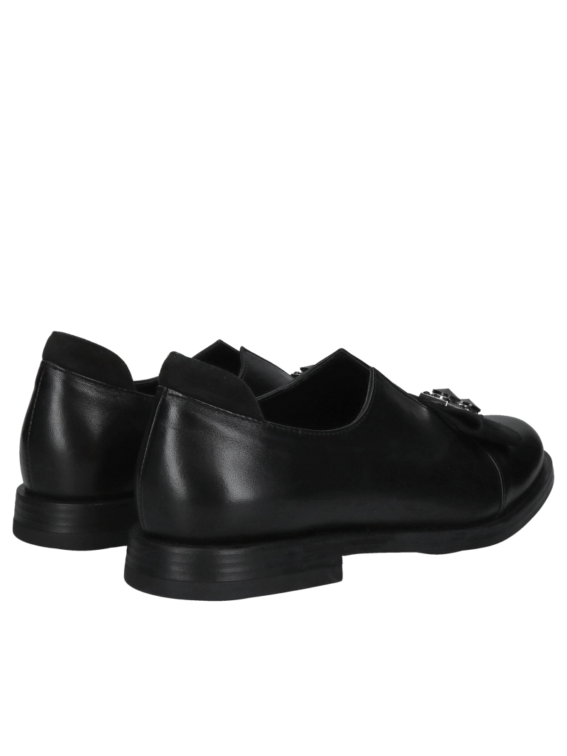 Stylish and comfortable slip-on women's shoes with unique decoration