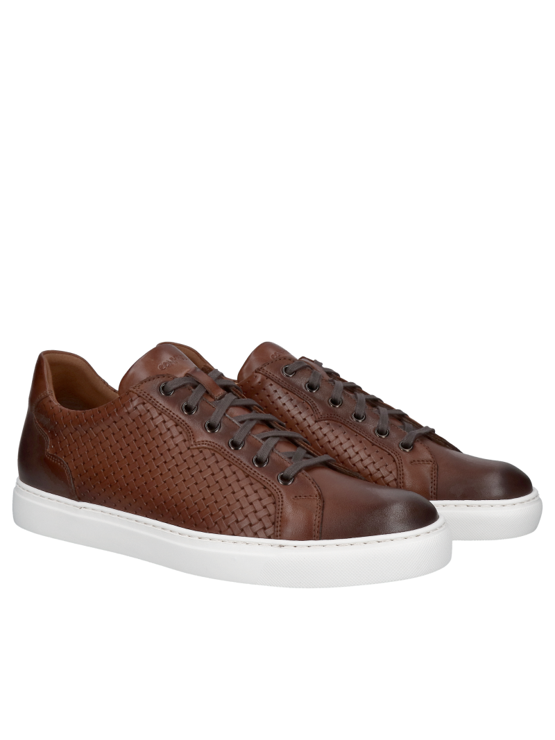 Men's natural leather sports shoes classic design