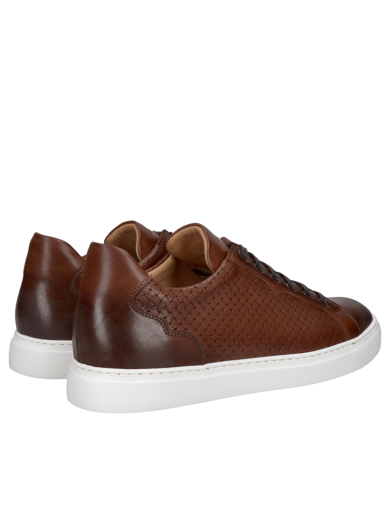 Men's natural leather sports shoes classic design