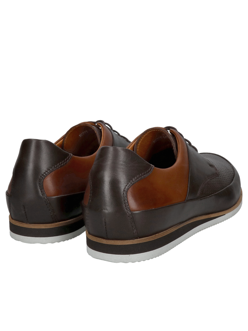 Men's half-shoes for a wider foot, a greater tenacity, comfortable and convenient