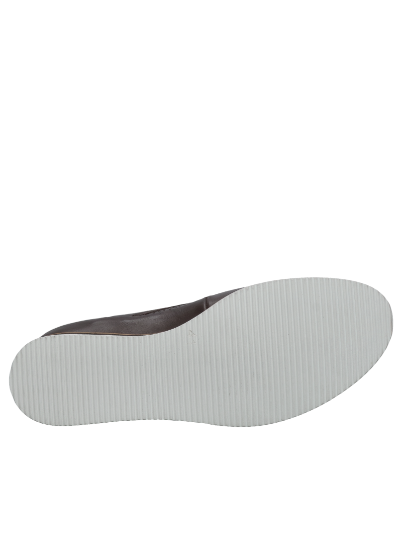 Men's half-shoes for a wider foot, a greater tenacity, comfortable and convenient