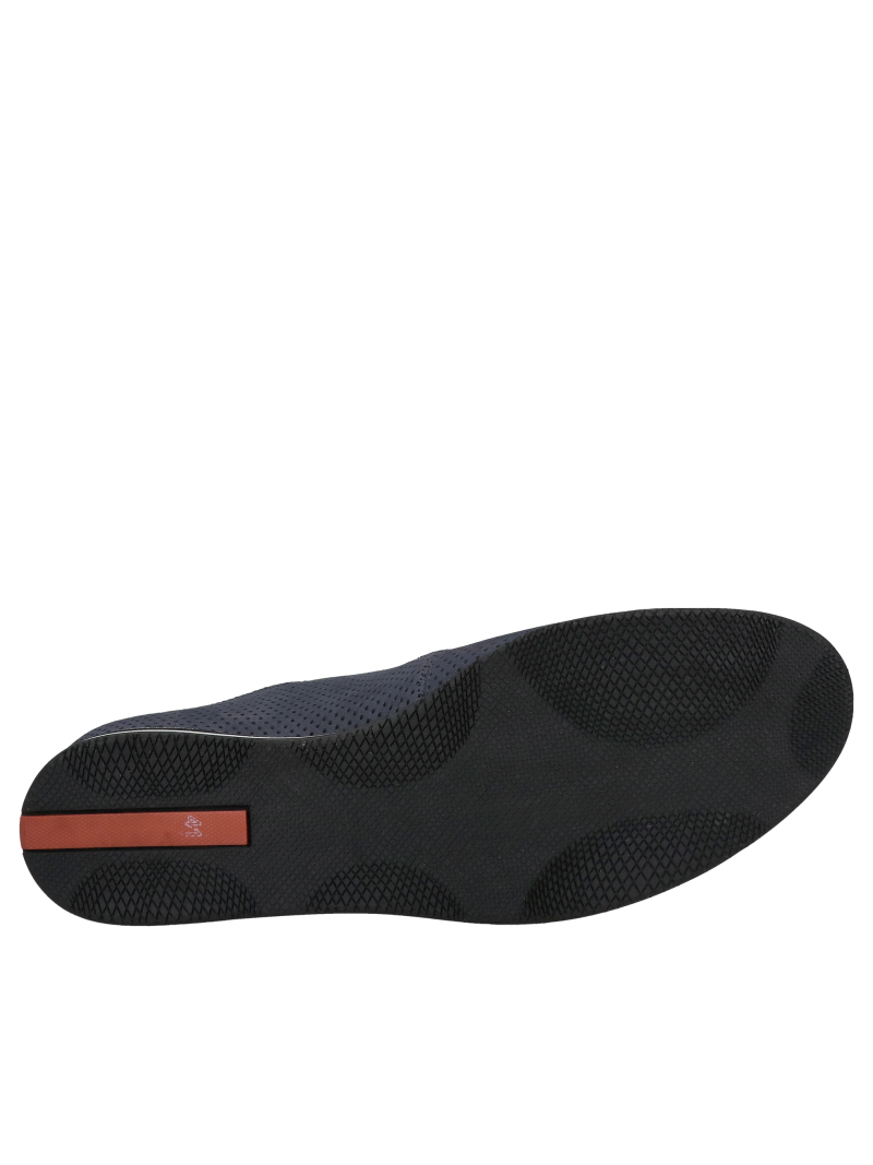 Men's summer shoes punched in suede leather