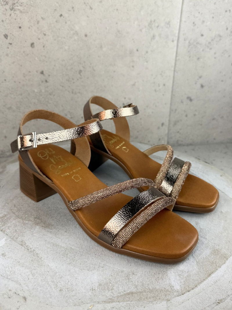 Women's sandals with square nose - fashionable design