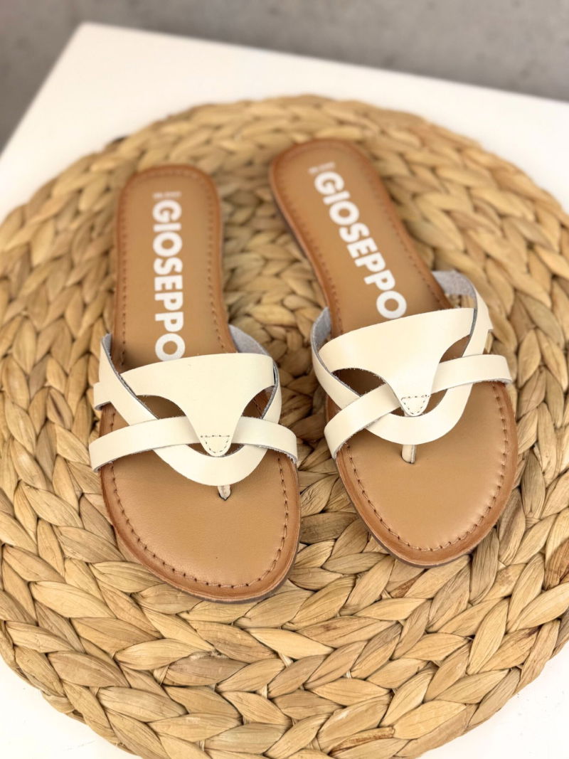 Women's summer leather shoes, white hit of the season