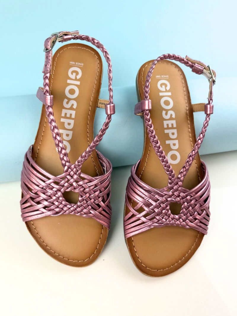 Women's metallic leather flat sandals, feel special