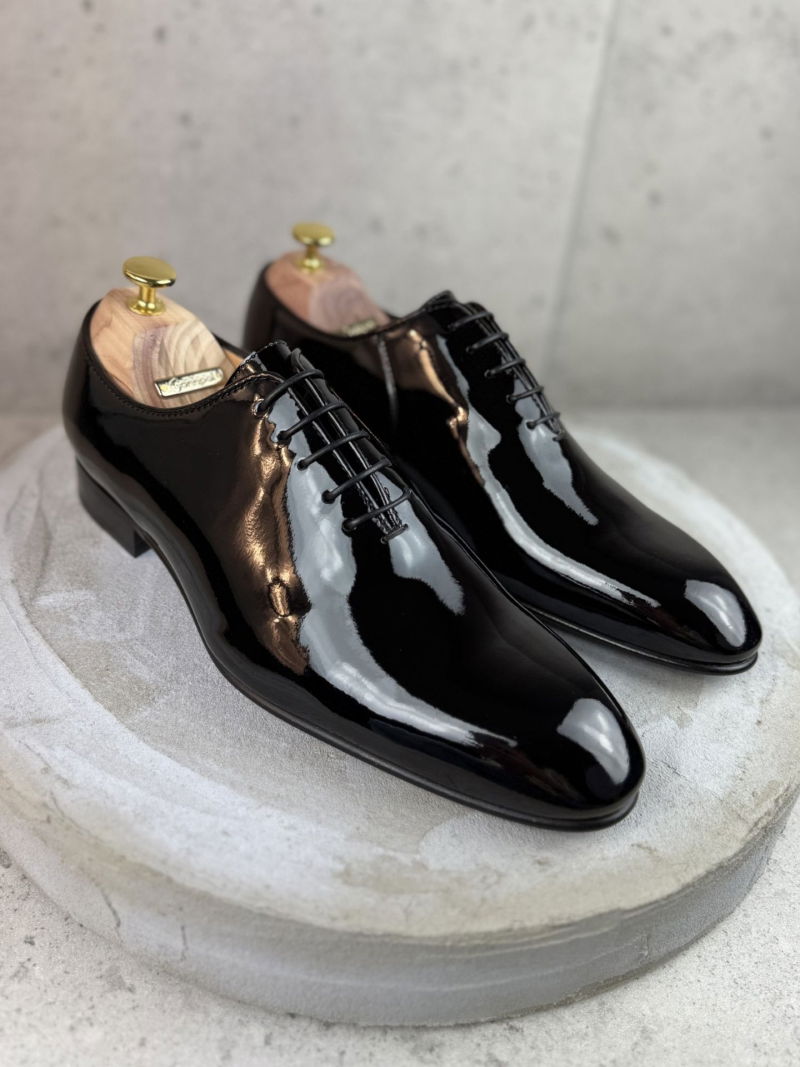 Luxury men's shoes, men's leather shoes, Polish leather footwear manufacturer, Conhpol men's shoes shoes