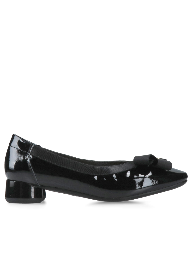 Exclusive women's shoes with decorative bow, elegance and comfort