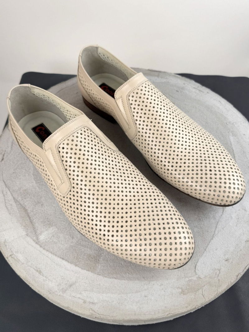 White men's elegant shoes, men's summer shoes, men's leather shoes, Polish leather footwear manufacturer Conhpol
