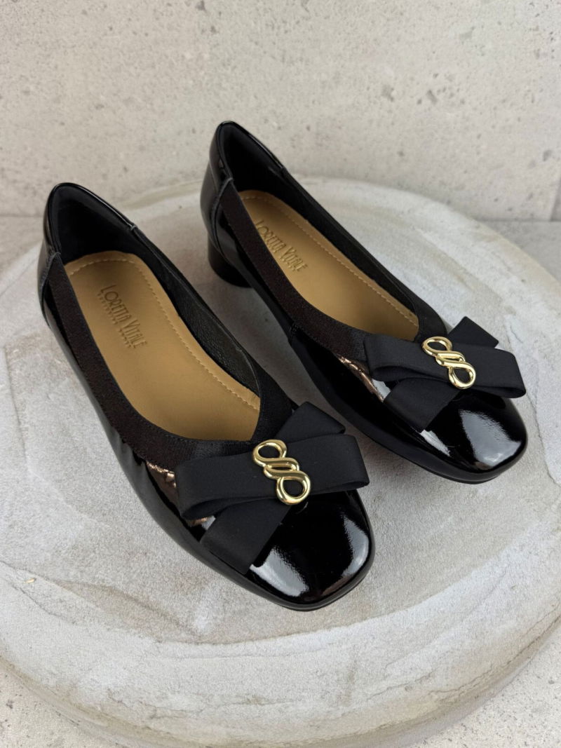 Exclusive women's shoes with decorative bow, elegance and comfort