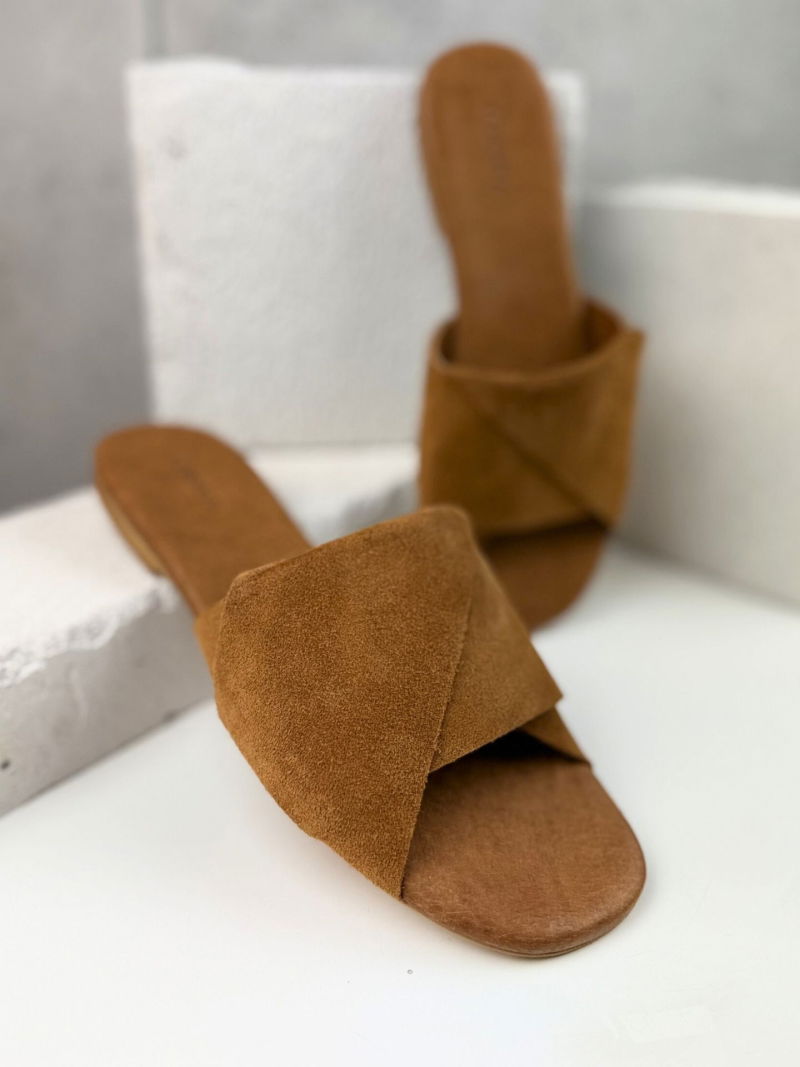 Comfortable women's leather flip-flops, Conhpol Bis brown women's flip-flops, soft and comfortable