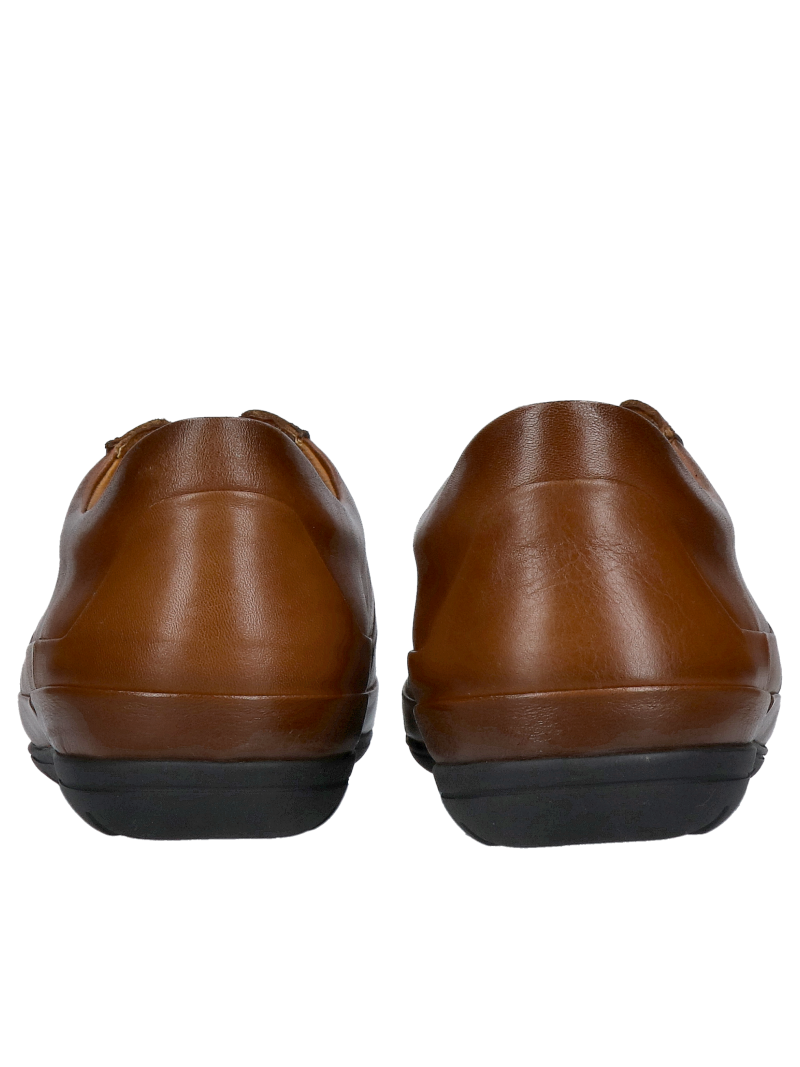 Comfortable men's casual shoes for work with overflex technology