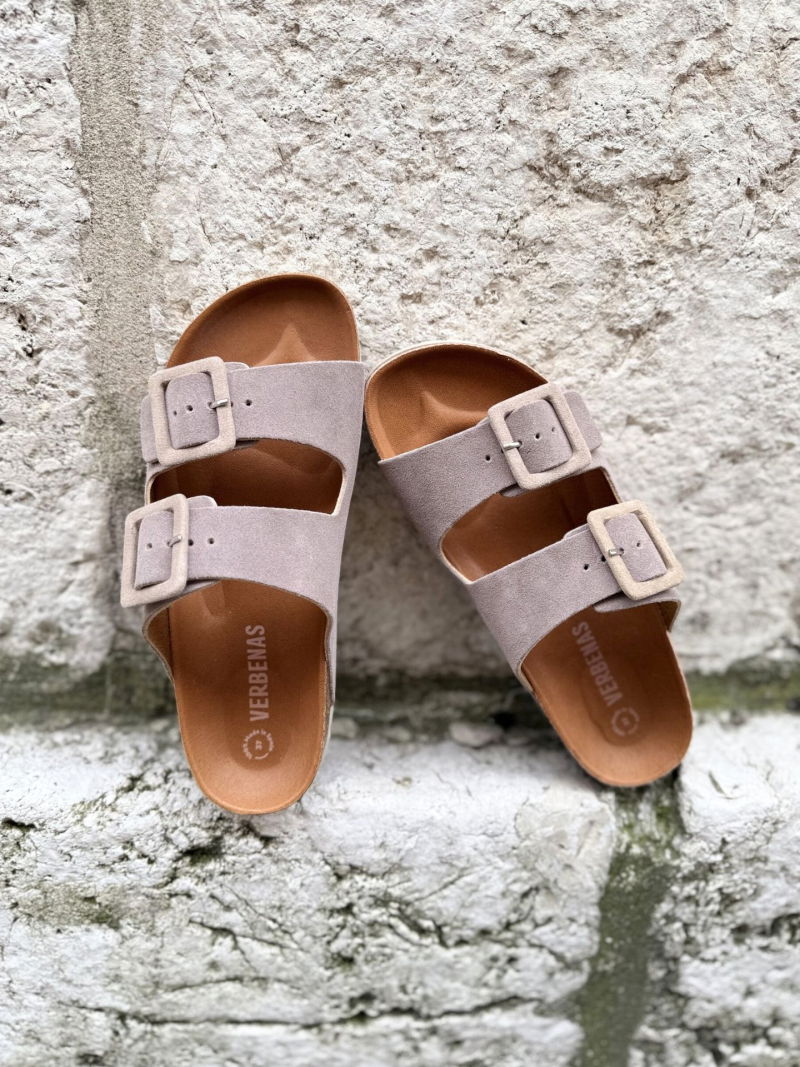 Beige women's flip-flops made of soft leather, lightweight and very comfortable