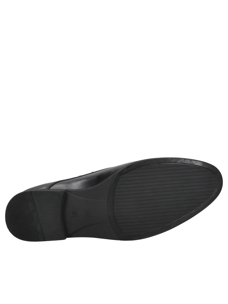 Elegant men's shoes made of natural leather, shoes for a suit