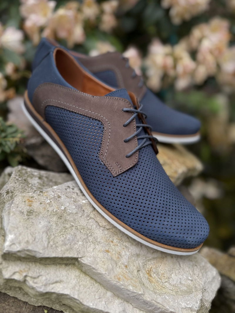 Men's spring shoes, perforated, made of natural leather, Polish production by Conhpol