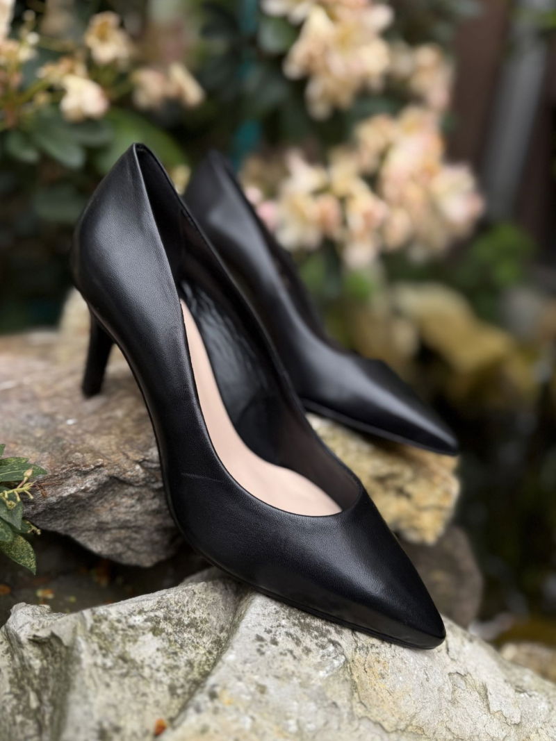 Women's pumps, low heels, elegant women's pumps, Konopka Shoes