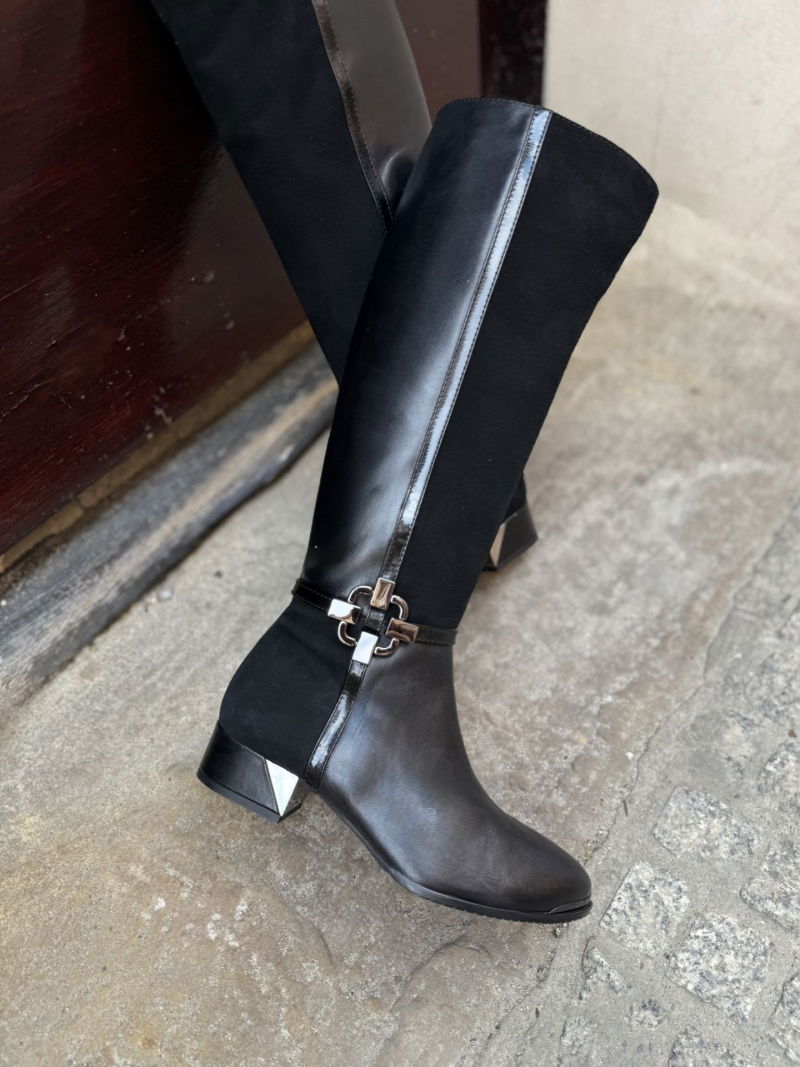 Comfortable women's boots made of natural leather, knee-high boots, elegant and stylish with high-quality workmanship