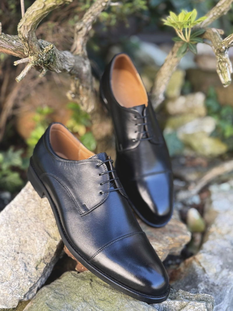 Elegant men's shoes for wider feet, wider fit, comfortable men's shoes for suits