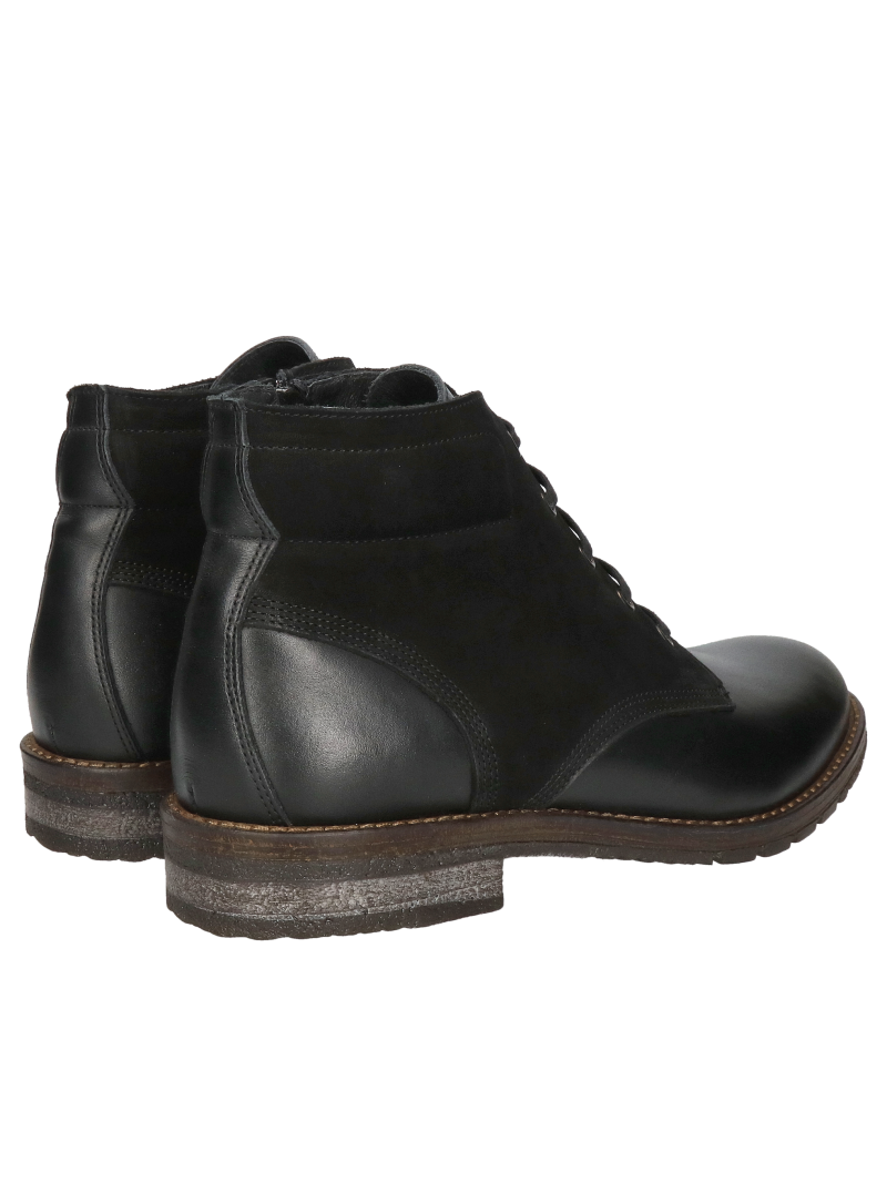 Men's insulated winter boots with thick soles