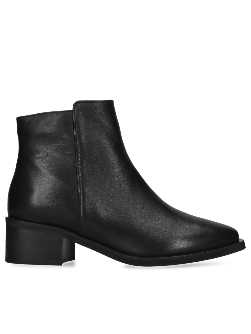 Black ankle boots with heels, insulated women's boots from a Polish manufacturer, Konopka Shoes