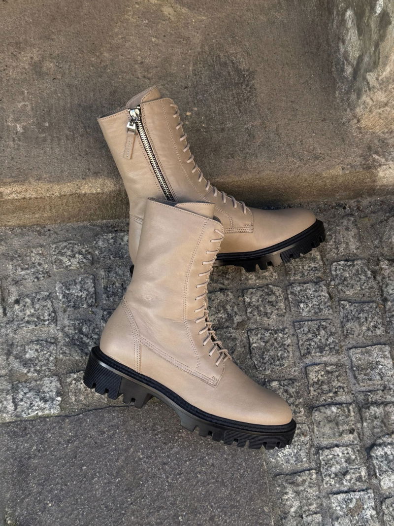 Women's leather ankle boots, uninsulated, with high lacing, Conhpol BIS, Konopka Shoes