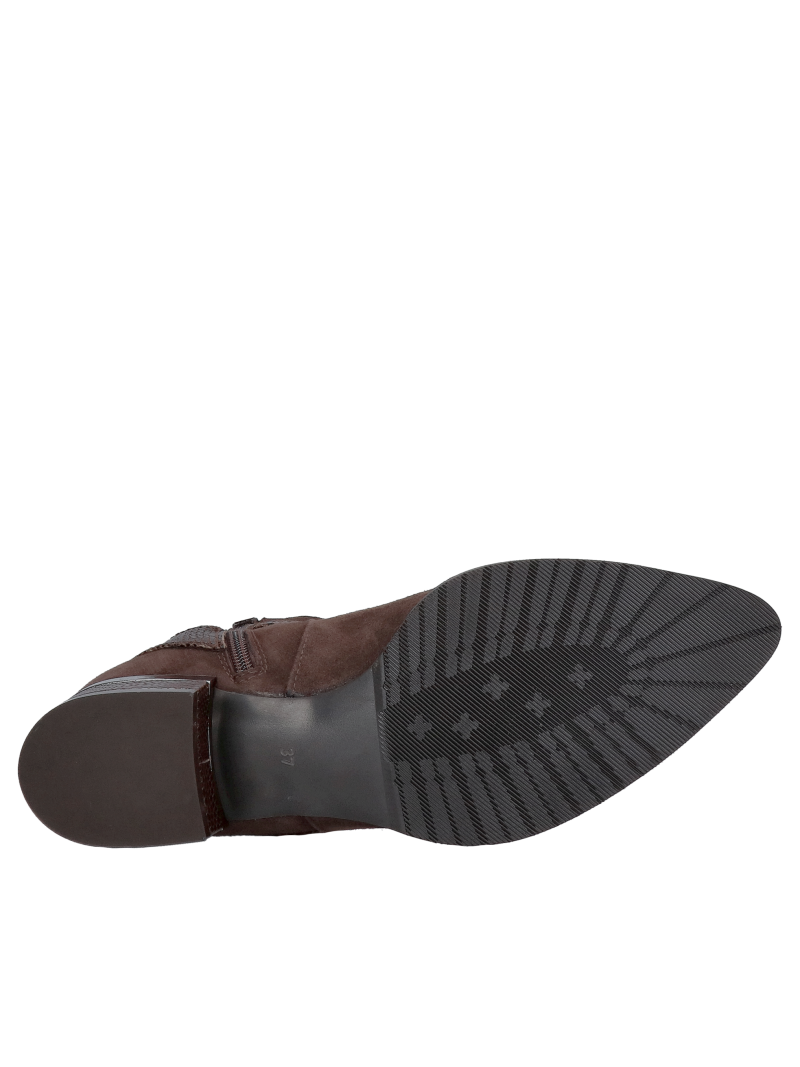 Fashionable suede pointed-toe ankle boots, insulated, from a Polish manufacturer