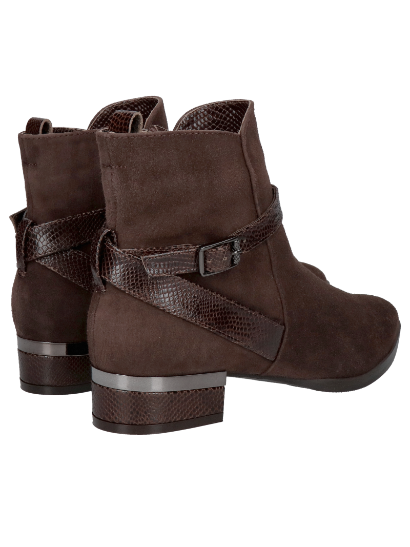 Fashionable suede pointed-toe ankle boots, insulated, from a Polish manufacturer