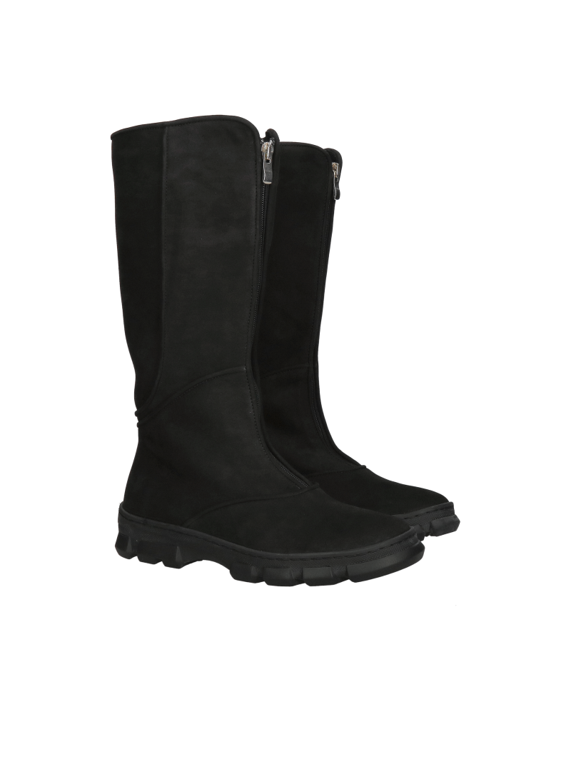 Women's boots made of natural leather / shoes with natural fur