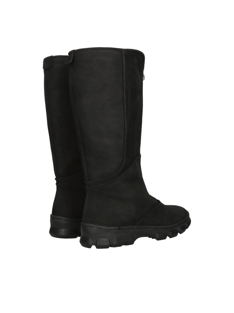 Women's boots made of natural leather / shoes with natural fur