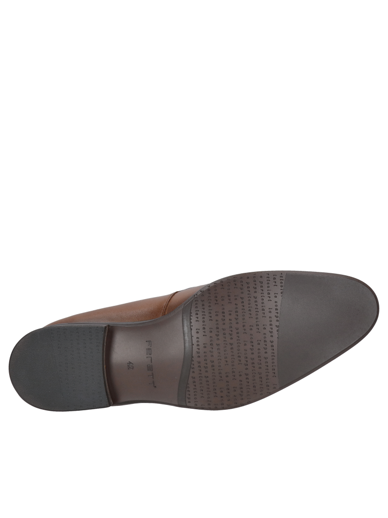 Elegant brown shoes for a suit, classic and high quality