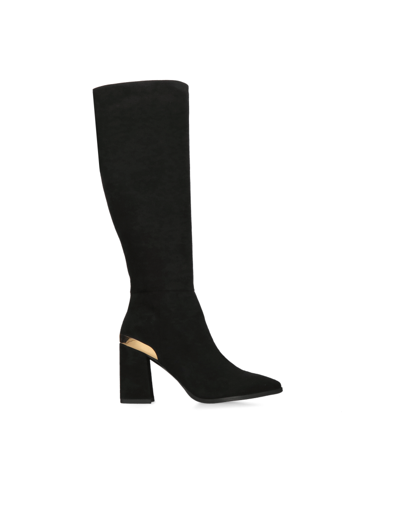 Black suede boots with a comfortable heel, comfort and quality in one