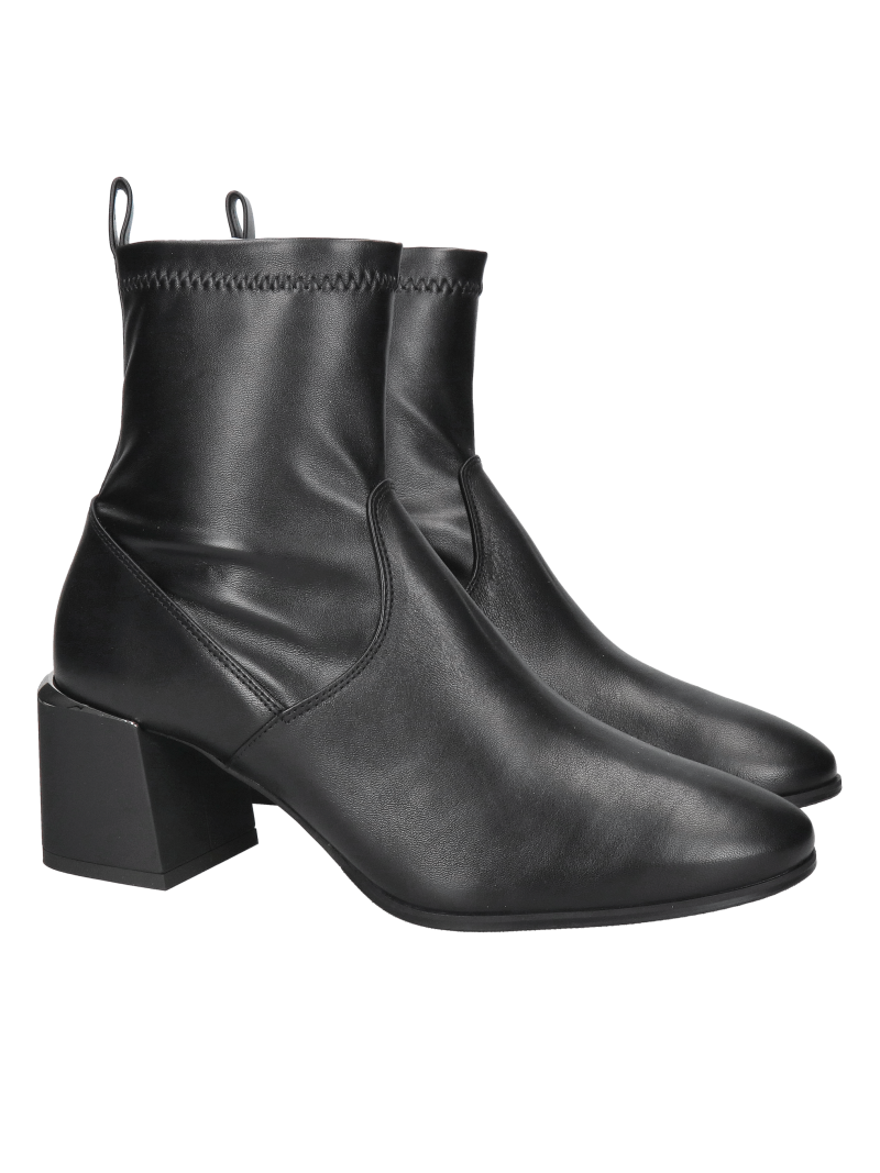 Sock boots, boots with elastic uppers