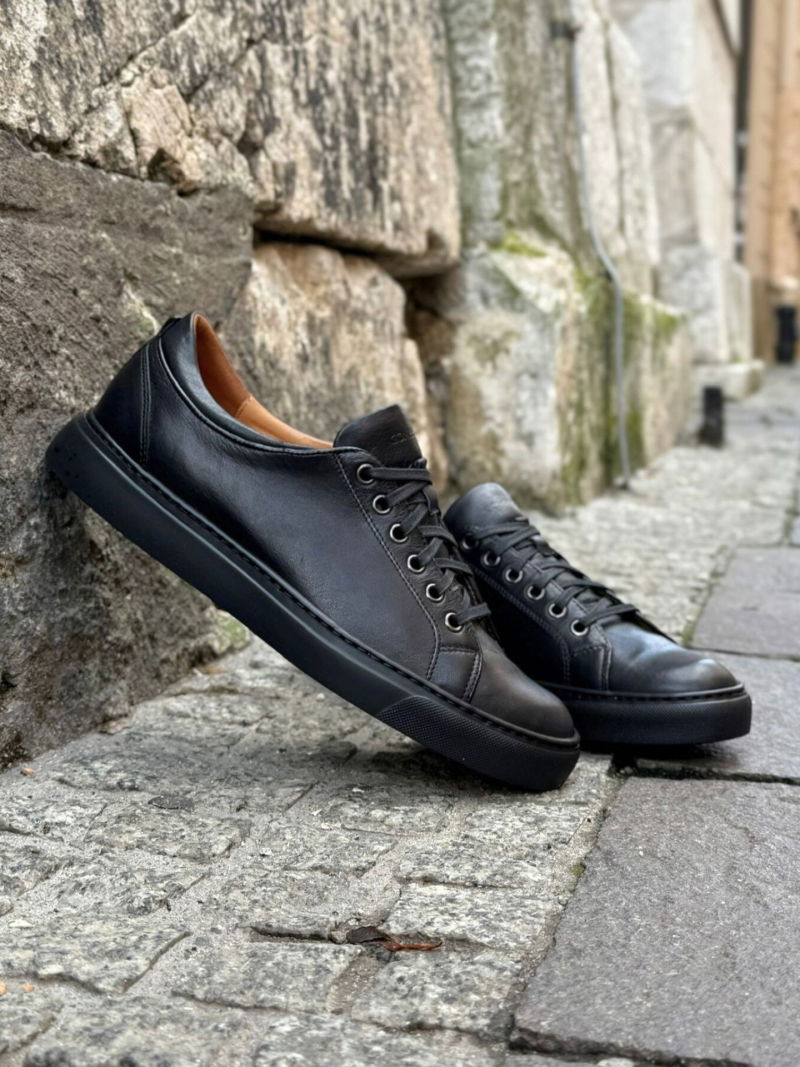 Men's sneakers, black men's sports shoes, comfortable men's everyday shoes