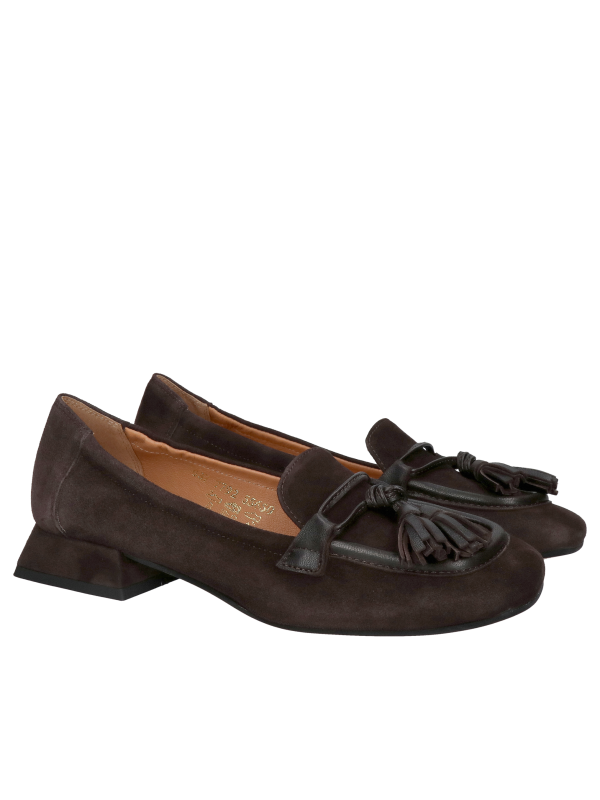Fashionable women's chocolate loafers  suede shoes for fall